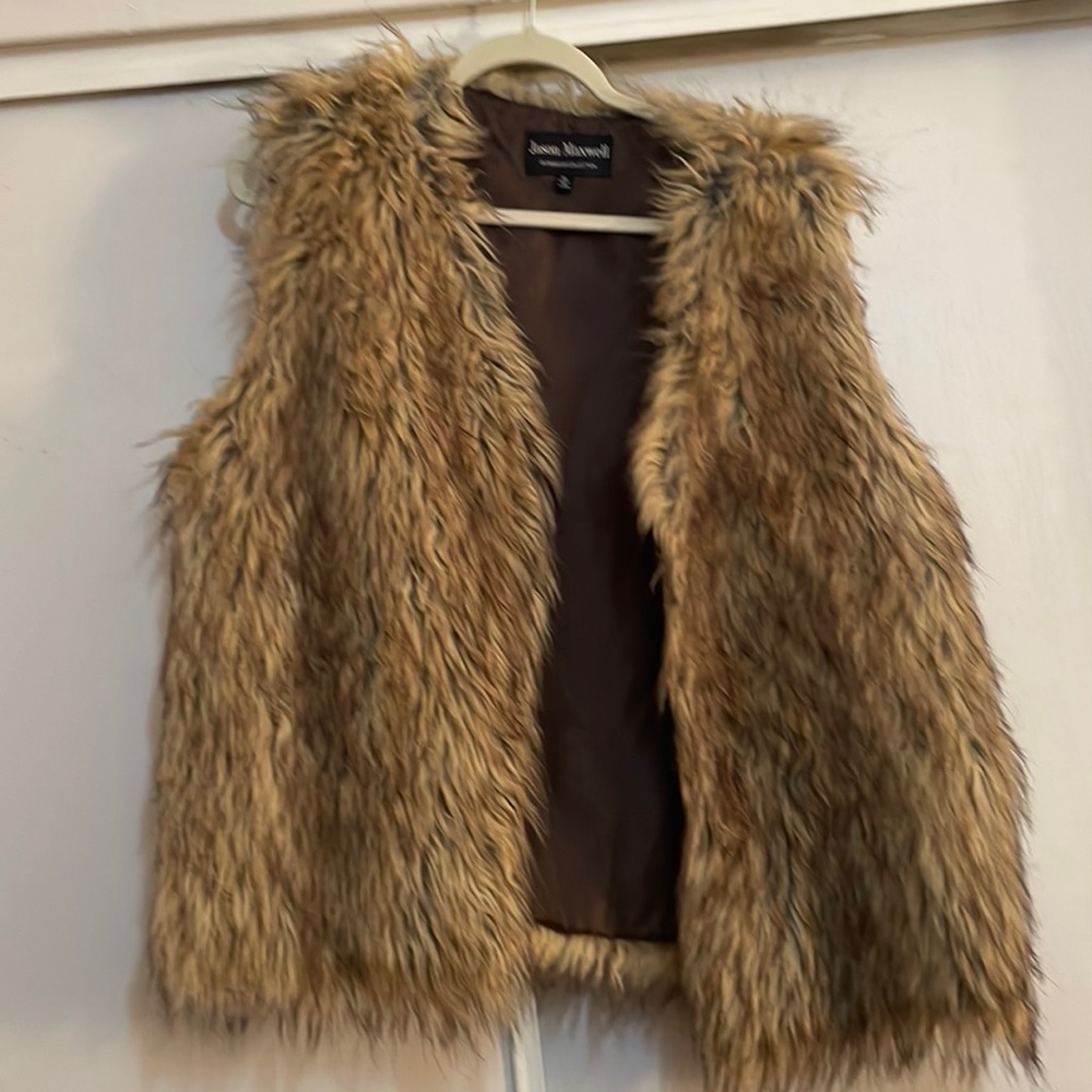 Fur vest